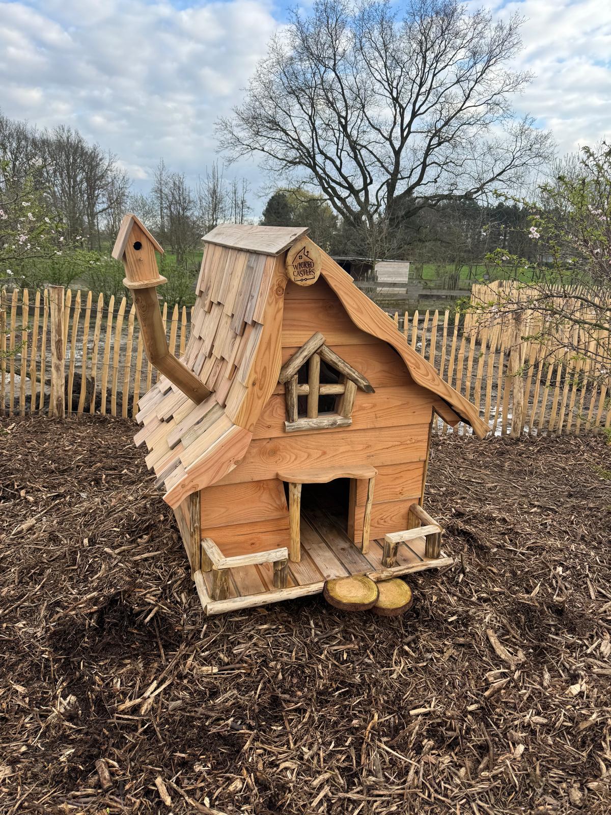Kippenhok bij een woning